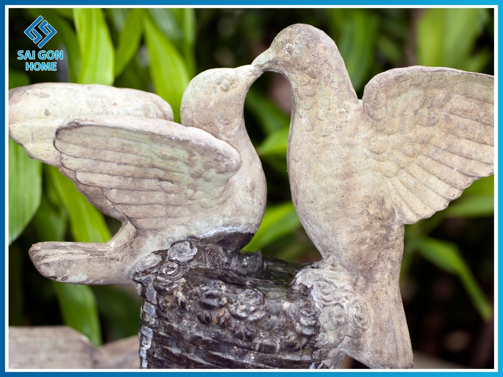 Mau tuong chim no cau chung thuy trong san vuon